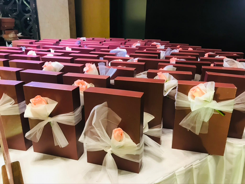 Hamper Box – Macarons, Resin Coaster & Sticky Note Pad