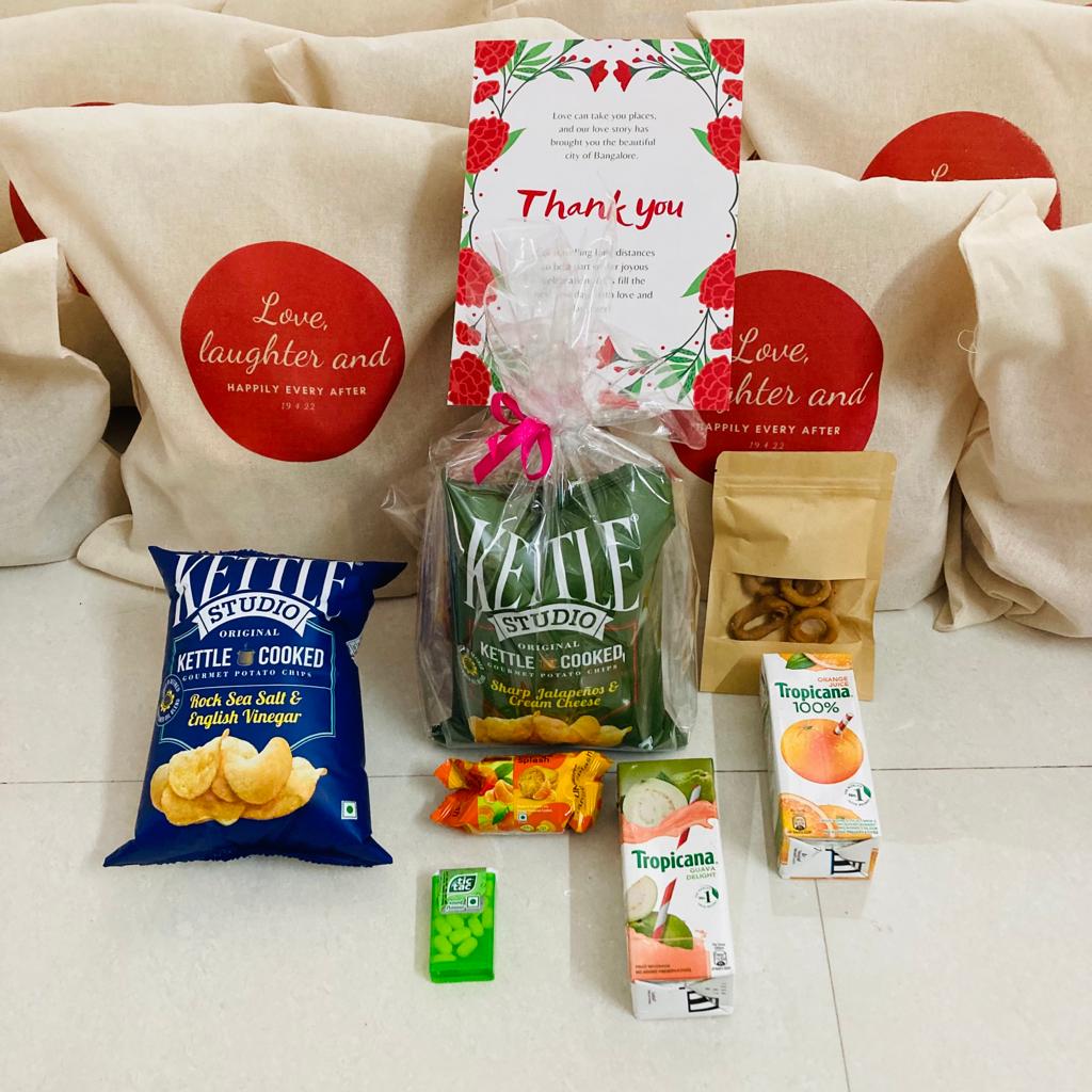Welcome Kit – Cotton Bag with Snacks & Itinerary Card
