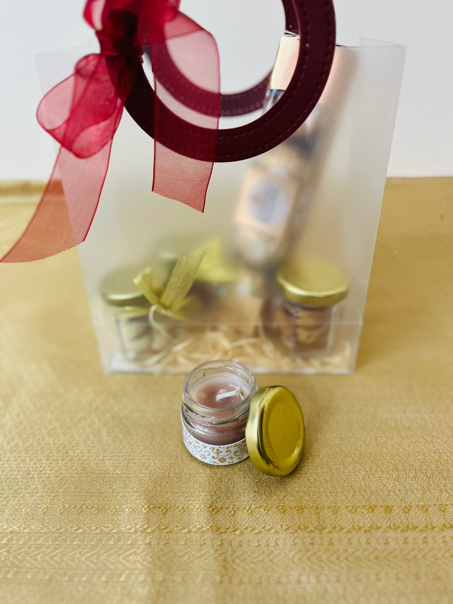 Diwali Gift Bag – Nuts, Honey-Soaked Dry Fruits & Chocolates
